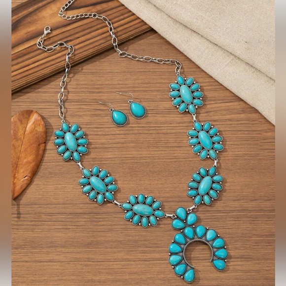 New Faux Turquoise Floral Squash Blossom Western Boho Necklace and Earring Set - Picture 3 of 10